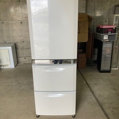 2005年三菱電機製のノンフロン冷凍冷蔵庫 MR-CU33NF-W形