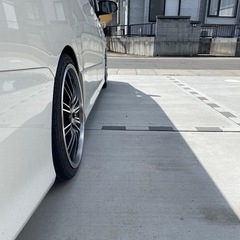 225/35R19 ホットスタッフプレシャスLM3の画像