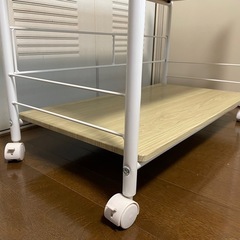 スチールラック ワゴン 白の画像