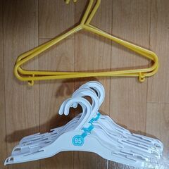 95cm以下の服のハンガー