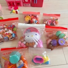 【お値下げ中】おままごとセット　子供　キティちゃん　　　の画像