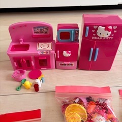 【お値下げ中】おままごとセット　子供　キティちゃん　　　の画像