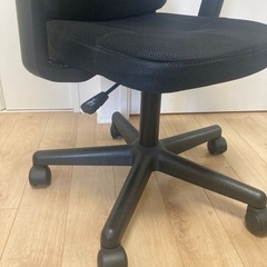 ニトリ　ワークチェアNターゲット　黒の画像