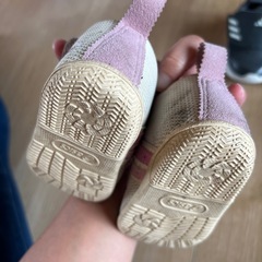 女の子　シューズの画像