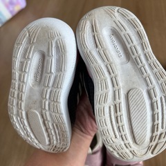女の子　シューズの画像