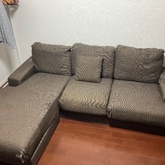 ニトリソファさしあげます。