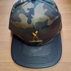 【美品】アルマーニCAP　定価約１万円　迷彩柄　
