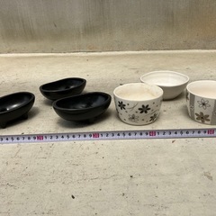 ⑧植木鉢（6個で100円）