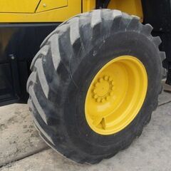 KOMATSU ホイールローダーWA100-8の画像