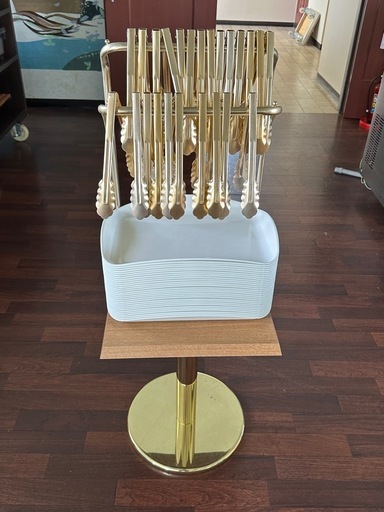 トレー　トング