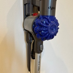 【訳アリの為激安】Dyson v6 稼動品‼️説明書付き⭐︎の画像