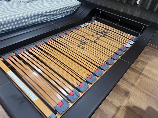 カリモクのシングルベット美品（ＮＵ４６モデル）