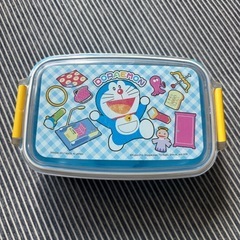 【断捨離中】お弁当箱　各種ドラえもん・すみっこぐらし・カーズ