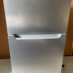 冷蔵庫　ヤマダセレクト　グレー　シルバー　2ドア
