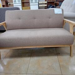 リユースのサカイ太田店★ジモティ割あり★  ソファー ベージュ H70×D69×W129.5 クリーニング済み OJ9794の画像