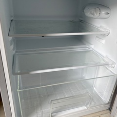 冷蔵庫　ヤマダセレクト　グレー　シルバー　2ドアの画像