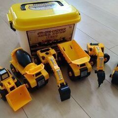 組立て工事車両