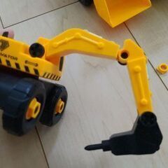 組立て工事車両の画像