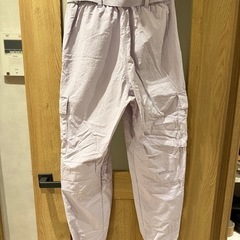 adidas カーゴパンツ レディースの画像