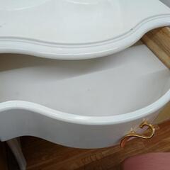 【祇園店】【値下げ】椅子付きホワイト×ピンクドレッサー🌷の画像
