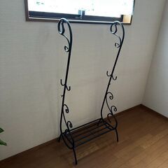 ☀️　クーアイ(Kuai) アイアン ハンガーラック 洋服ハンガー 棚付き アンティーク調 インテリア おしゃれの画像