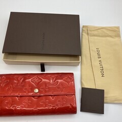 LOUIS VUITTON ヴェルニ 二つ折り財布 M93634...
