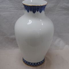 [1352J]有田焼　壺　明陶　色絵　花の画像