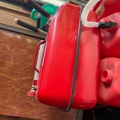ガソリン携行缶譲りますの画像
