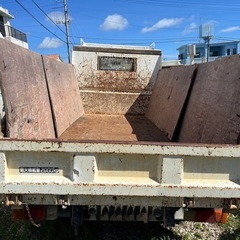 日野　2tダンプ　オートマの画像