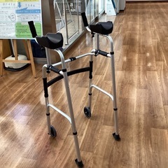 歩行器（折り畳み式）　【町田市再生家具】250808の画像