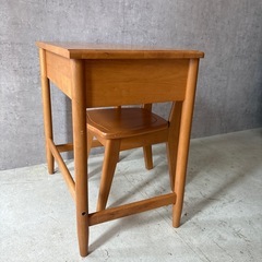 引き出し付き机＆椅子セット　木製の画像