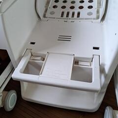 ハイローチェア テーブル付きの画像