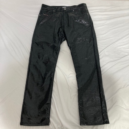 ディーゼルフェイクレザーパンツ　黒　ブラックパンツ　diesel