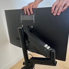 【アーム付き】27インチBENQ モニターの画像