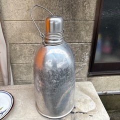 アルミレトロ水筒　ジャンク品　飾りに
