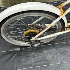 折りたたみ自転車の画像