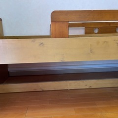 木製　シングルベッド