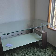 ガラステーブルの画像