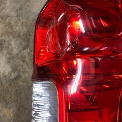 キャラバン　nv350 リアテールカバーの画像