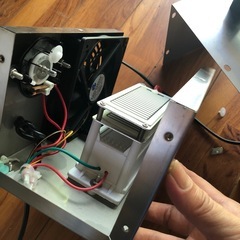 手渡しなら無料　オゾン発生器 消臭機の画像
