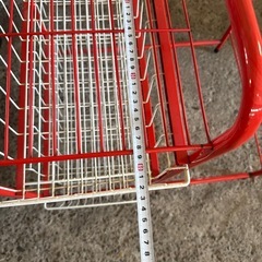 7/3までにん引き取り可能な方　お値下げ 赤　ワイヤー収納の画像