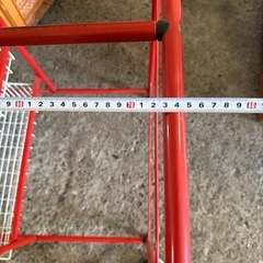 7/3までにん引き取り可能な方　お値下げ 赤　ワイヤー収納の画像