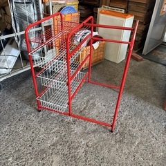 赤　ワイヤー収納