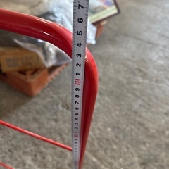 7/3までにん引き取り可能な方　お値下げ 赤　ワイヤー収納の画像