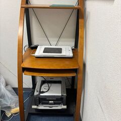 パソコンデスクの画像