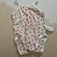 UNIQLO70㎝　メッシュキャミ肌着　女の子の画像