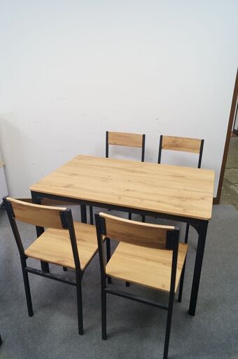 A2309-032 コーナン ４人掛け用テーブル＆チェアセット ブラウン／ブラック キズ、汚れ有 現状お渡し A2309-032 コーナン 4人掛け用テーブル＆チェアセット ブラウン