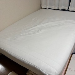 【無料でお譲りします】ダブルベッド（マットレス＋フレーム付き）美品🛏️の画像