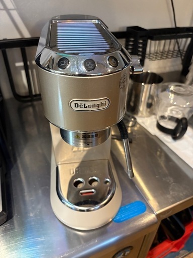 De'Longhi エスプレッソマシン ディディカ
