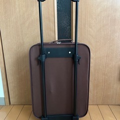 Hello kitty キャリーケースの画像